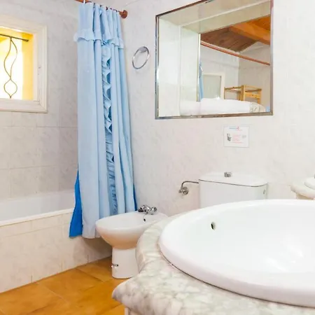Sleeps 10 * יורט דה מאר