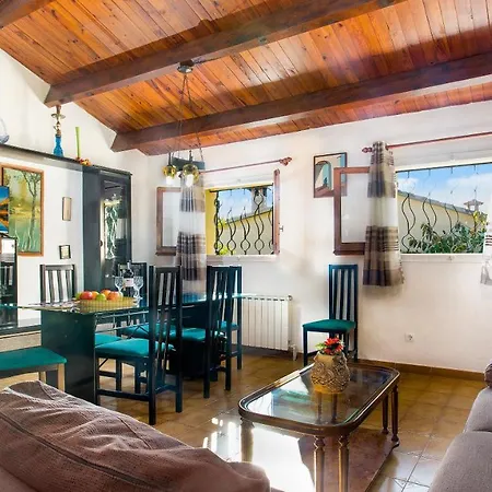 Sleeps 10 * Lloret de Mar