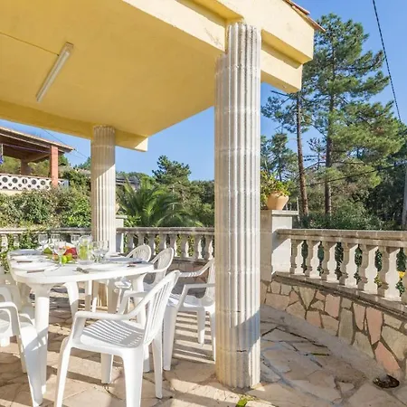 Villa Sleeps 10 Lloret de Mar